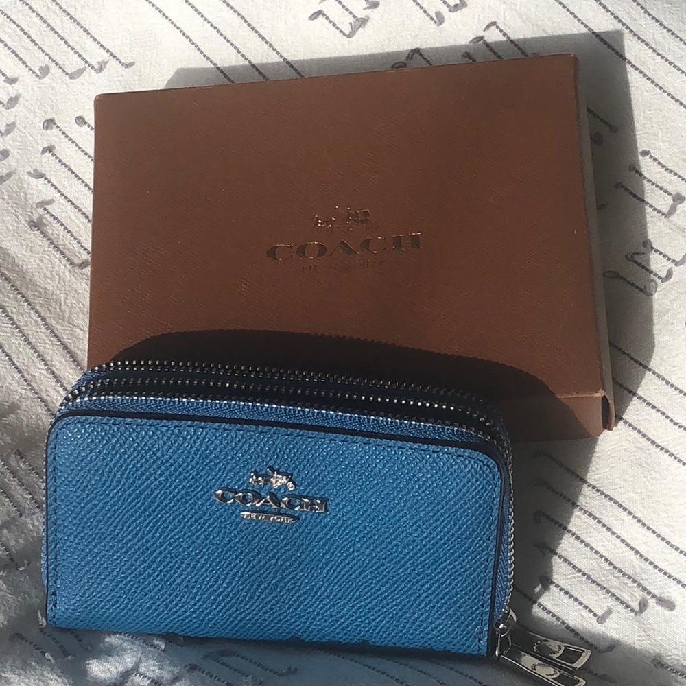 BRAND NEW COACH DOUBLE ZIPPER COIN PURSE